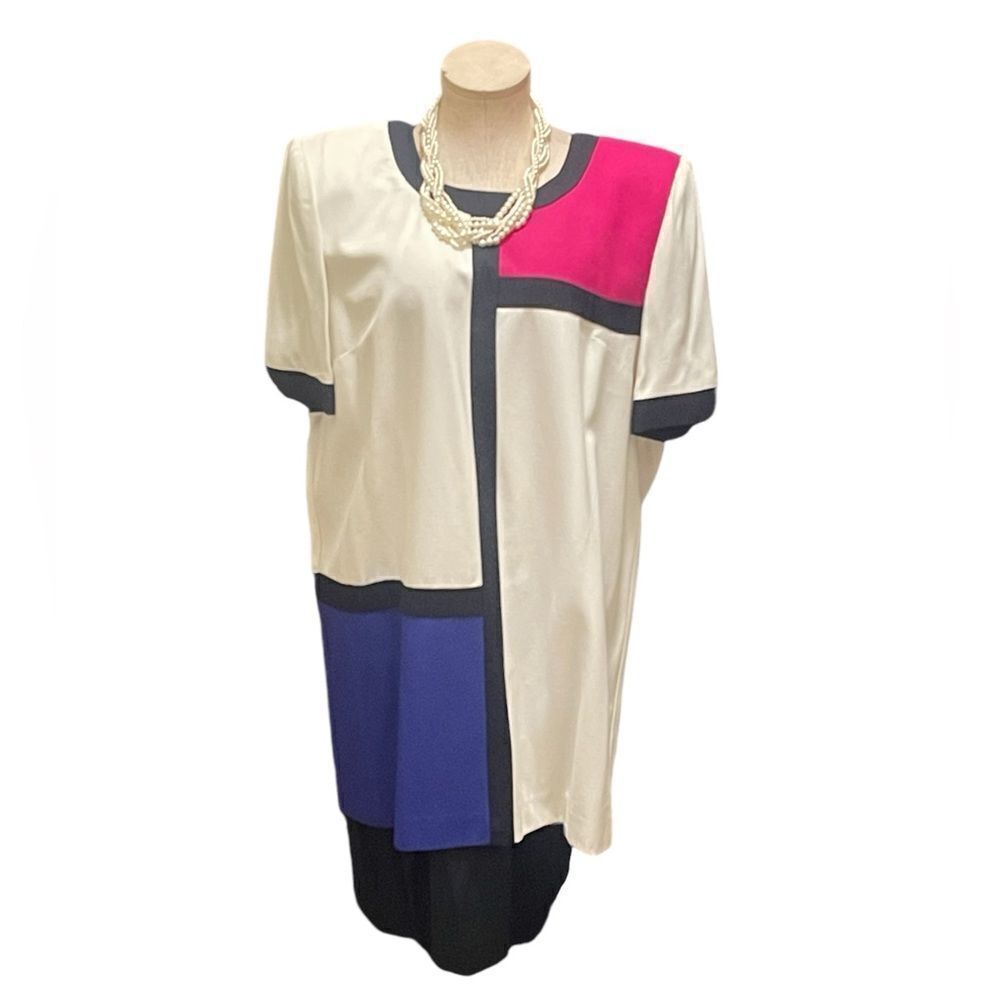 Bold & Timeless: Vintage Color-block Plus Size Dress